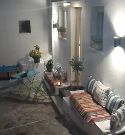 펜션 Skopelitian Relaxing House 스코펠로스 타운